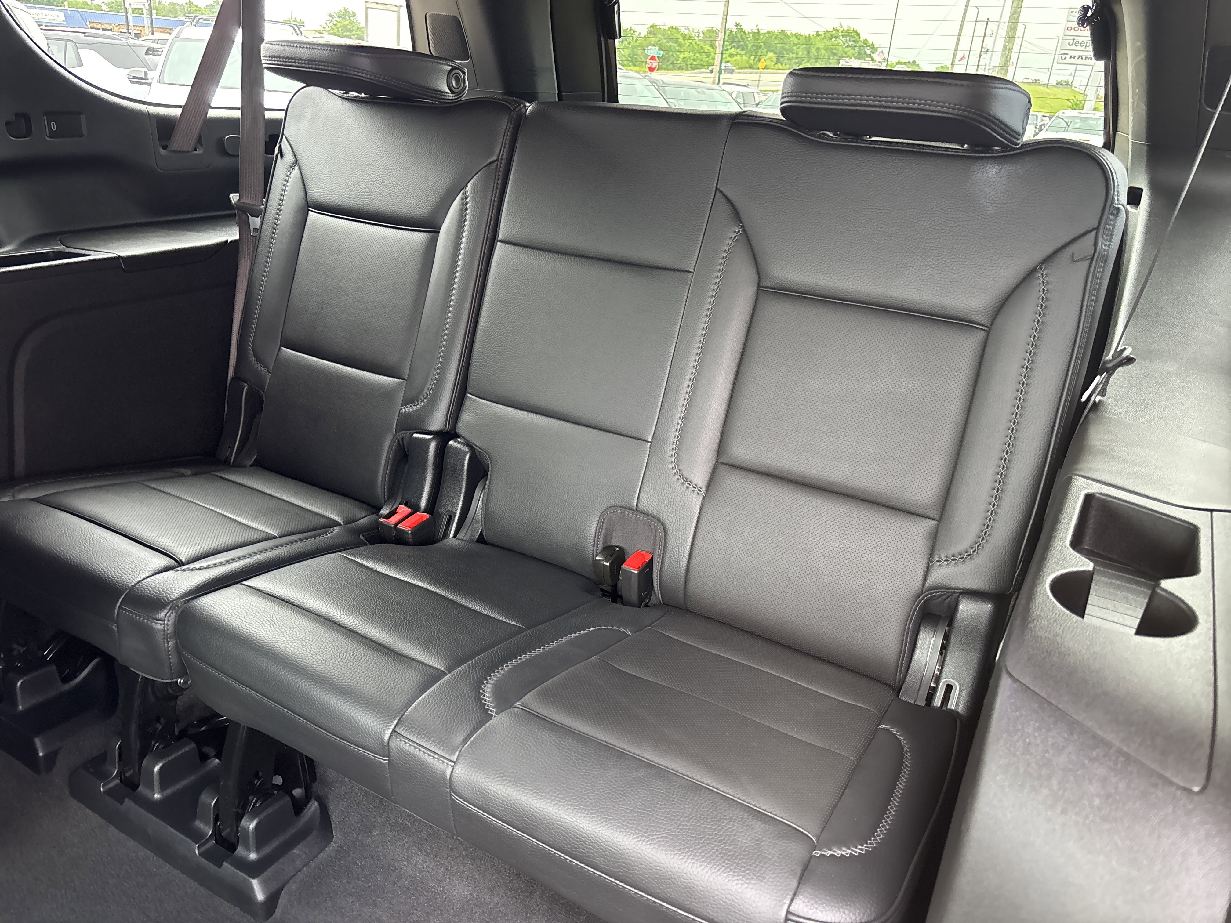 Used 2025 Summit White GMC Denali image 19
