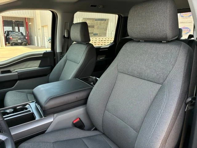 New 2026 Agate Black Metallic Ford XLT image 8