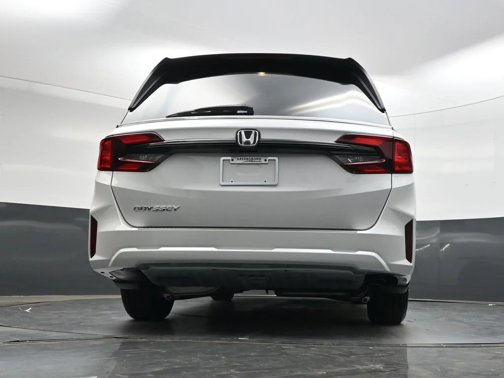 New 2026 Platinum White Pearl Honda EX-L image 33