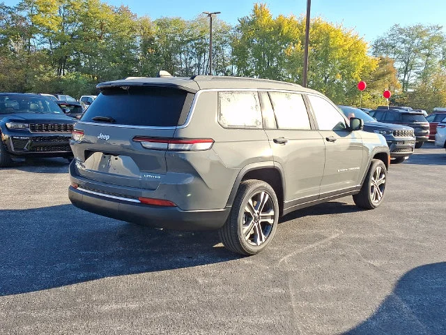 New 2027 Gray Jeep Limited image 5