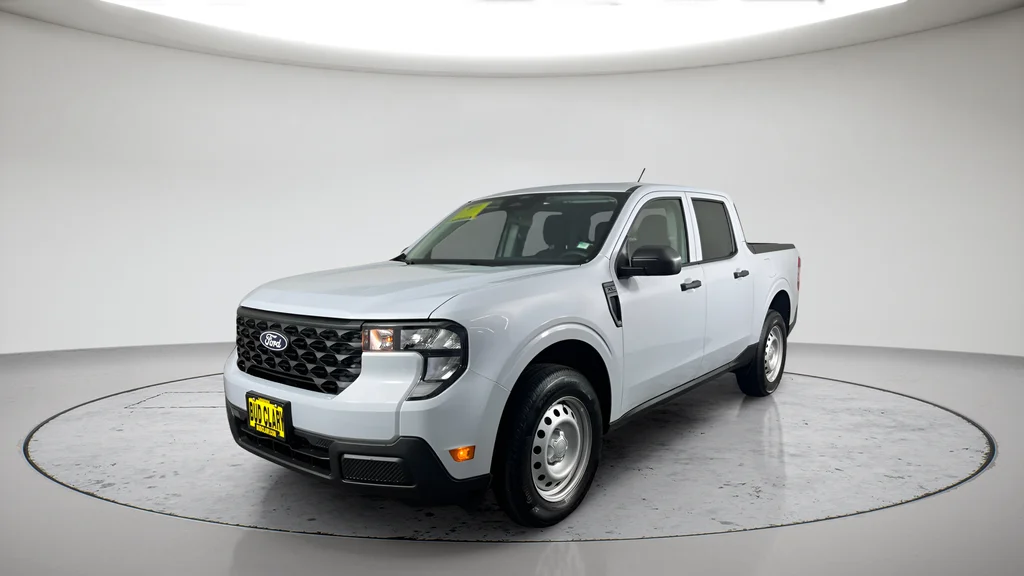 Used 2026 White Ford XL image 7
