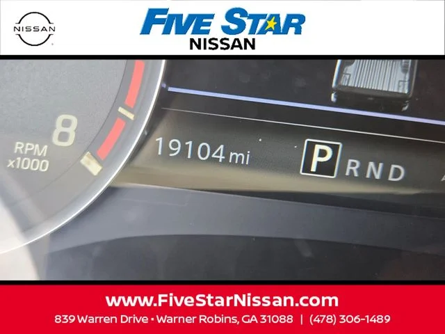 Used 2025 White Nissan SV image 27