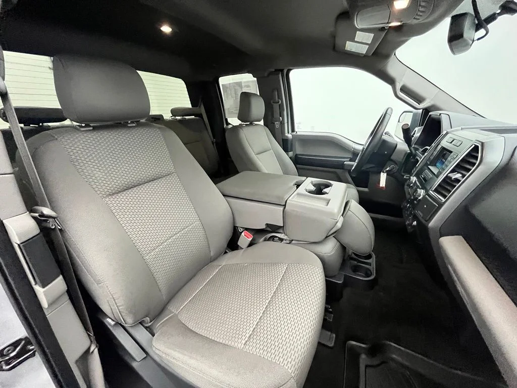 Used 2015  Ford XLT image 32