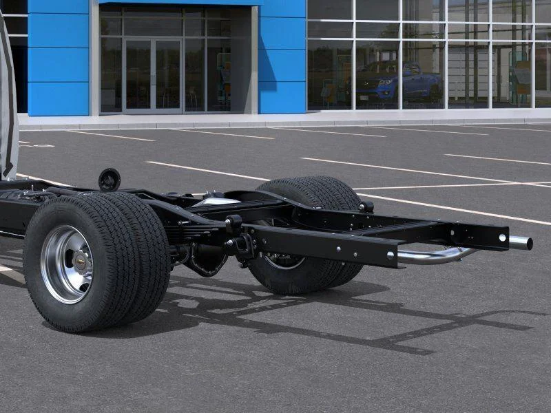 New 2026 Summit White Chevrolet 2WT image 11