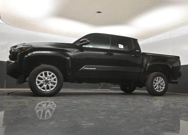 2026 Toyota Tacoma SR5 - Photo 18