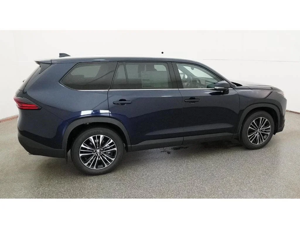 New 2026  Toyota MAX Platinum image 13