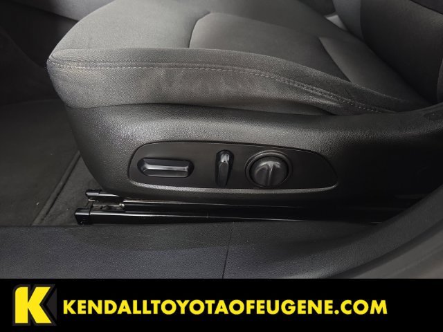 Used 2021 White Chevrolet LT image 24