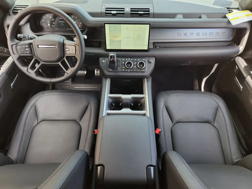 2025 Land Rover Defender V8 - Photo 19