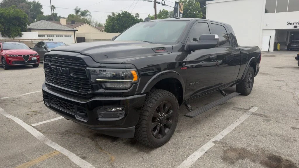Used 2020 Diamond Black Crystal Pearl Coat Ram Limited image 3
