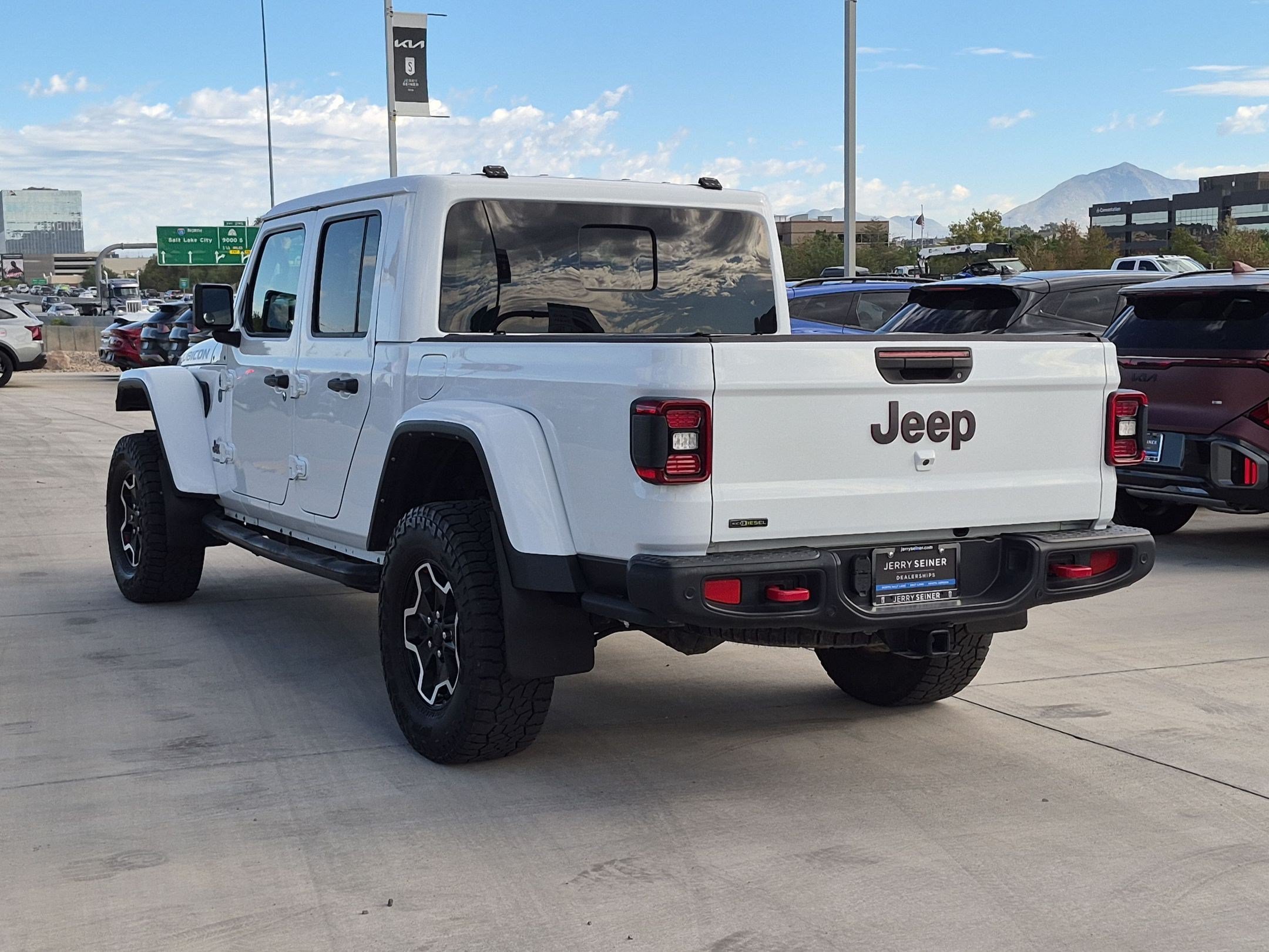 Certified Used 2021 Bright White Clearcoat Jeep Rubicon image 4