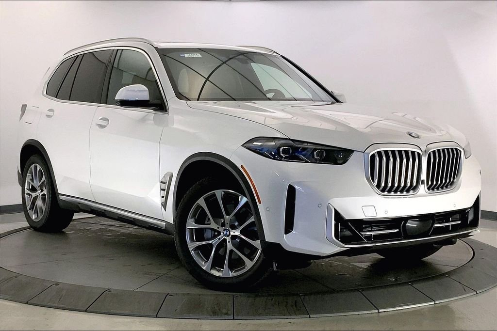 Used 2026 Mineral White Metallic BMW  image 11
