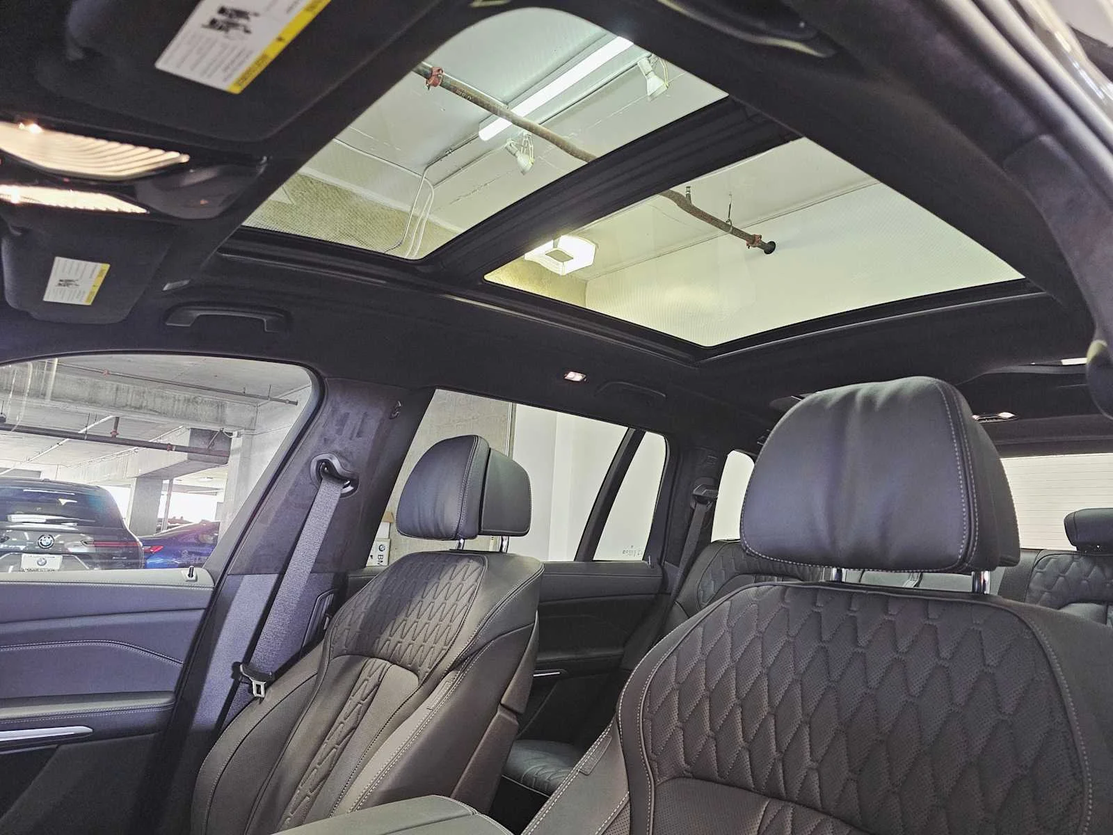 2026 BMW X7 M60i - Photo 24