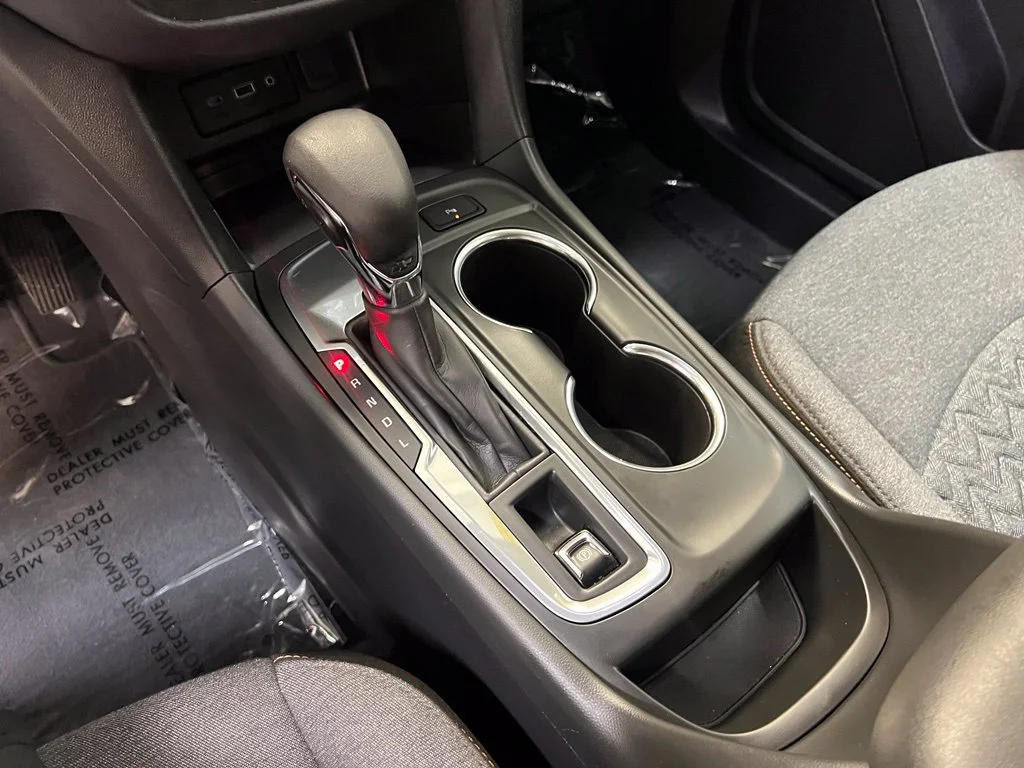 Used 2022 White Chevrolet LT image 26