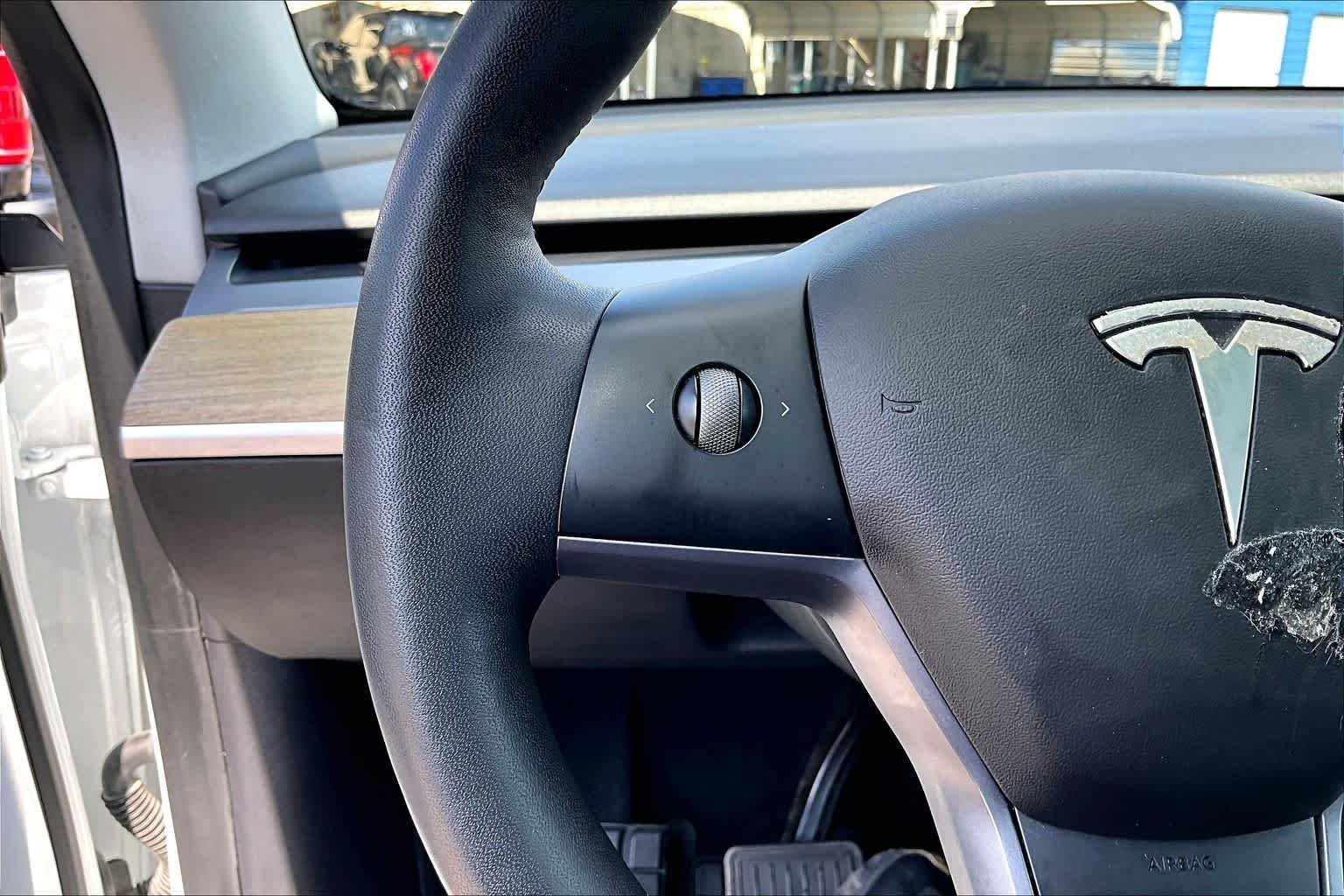 Used 2021 Pearl White Multi-Coat Tesla Long Range image 25