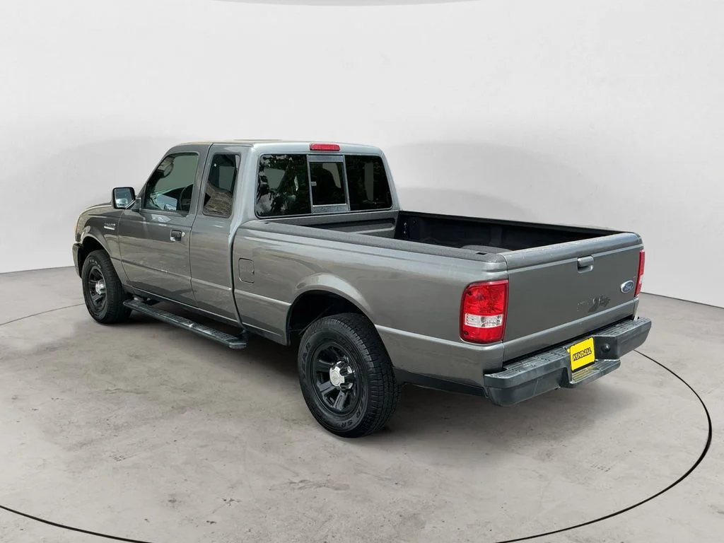 Used 2007 Gray Ford XLT image 3