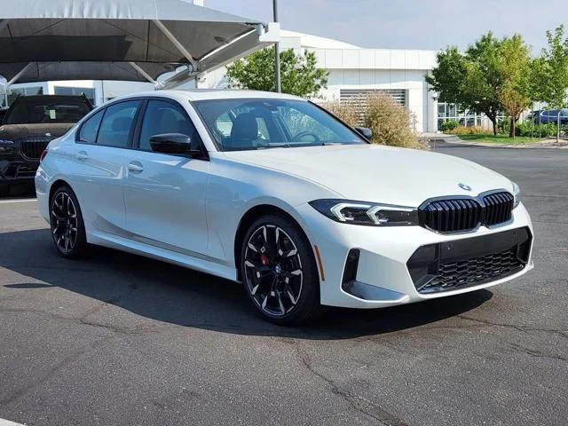 New 2026 Mineral White Metallic BMW 330i xDrive image 5