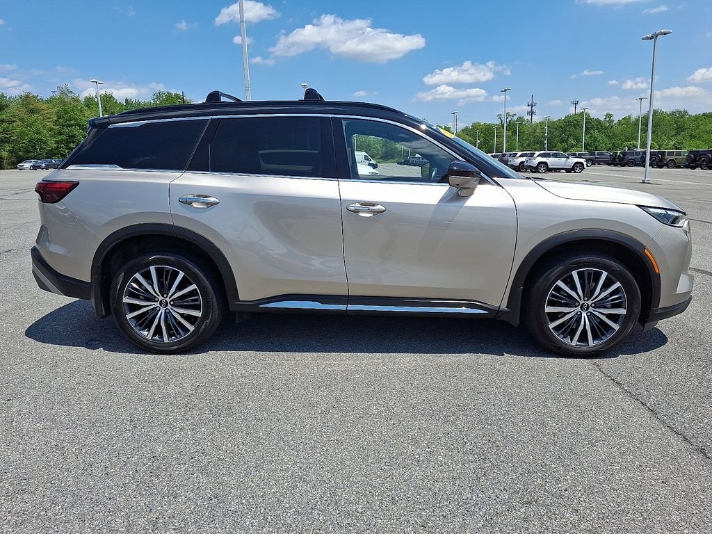 Used 2024 Black INFINITI Autograph image 8