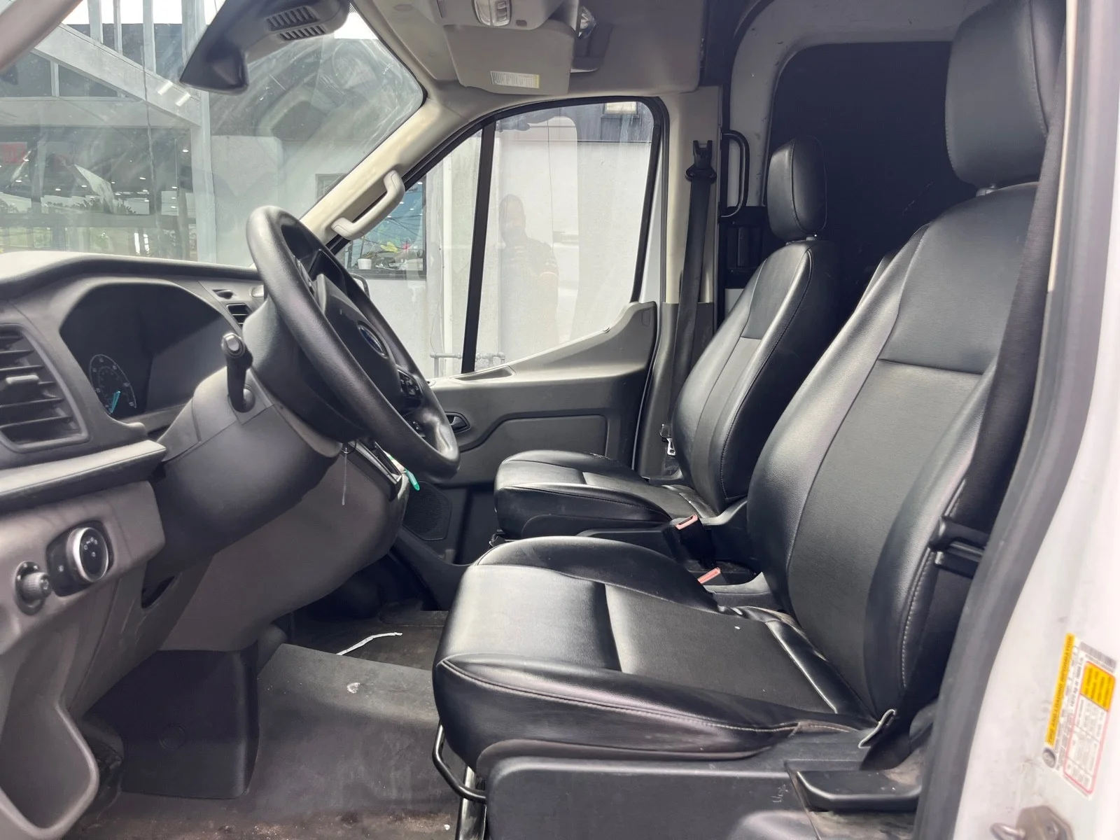 Used 2020 Oxford White Ford T250 MED ROOF image 8