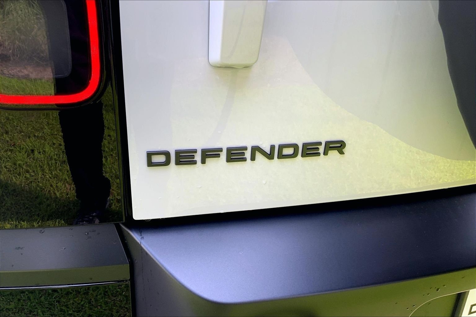New 2026 Fuji White Land Rover X-Dynamic SE image 15