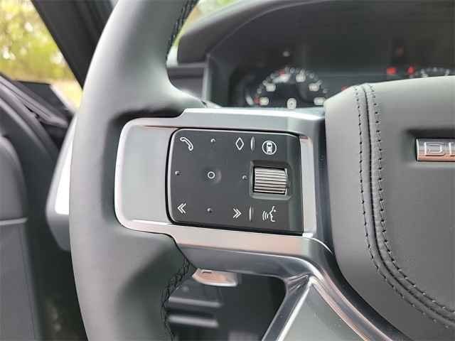 New 2025 Santorini Black Land Rover Metropolitan Edition image 30