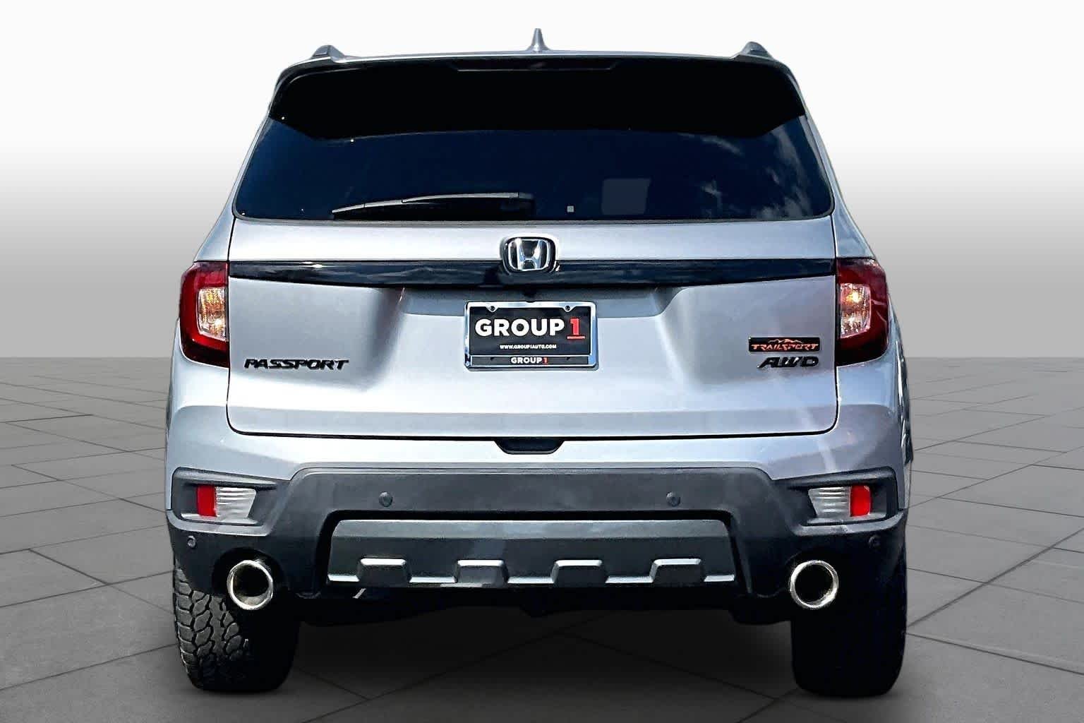 Used 2024 Lunar Silver Metallic Honda TrailSport image 4
