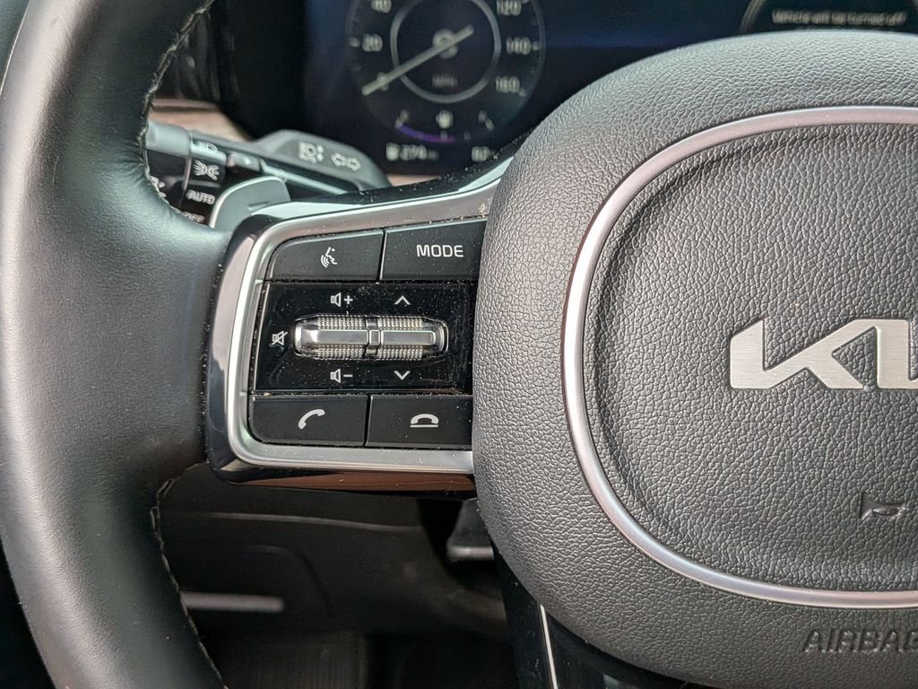Used 2023 Green Kia X-Line SX Prestige image 18