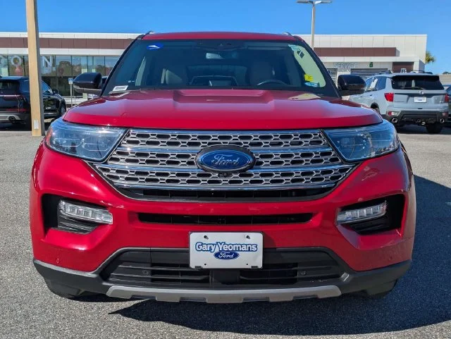 Certified Used 2022 Rapid Red Metallic Tinted Clearcoat Ford Limited image 9
