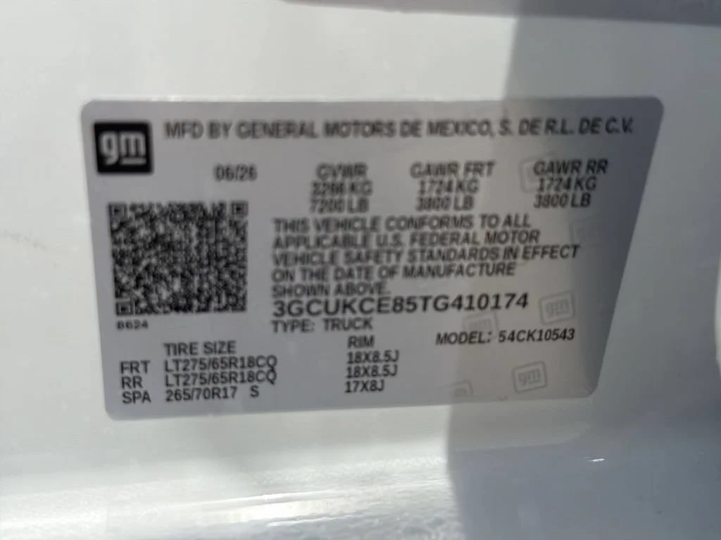 New 2026 Summit White Chevrolet Custom Trail Boss image 32