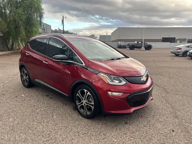 Used 2017 Cajun Red Tintcoat Chevrolet Premier image 3