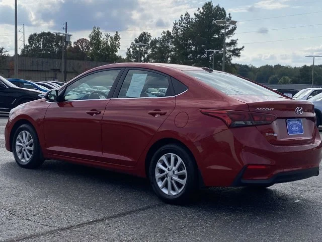 Used 2021 Red Hyundai SEL image 5