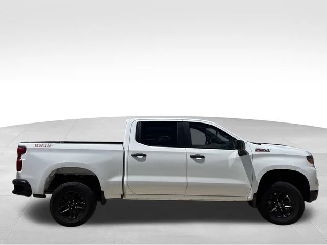 Used 2025 White Chevrolet Custom Trail Boss image 7