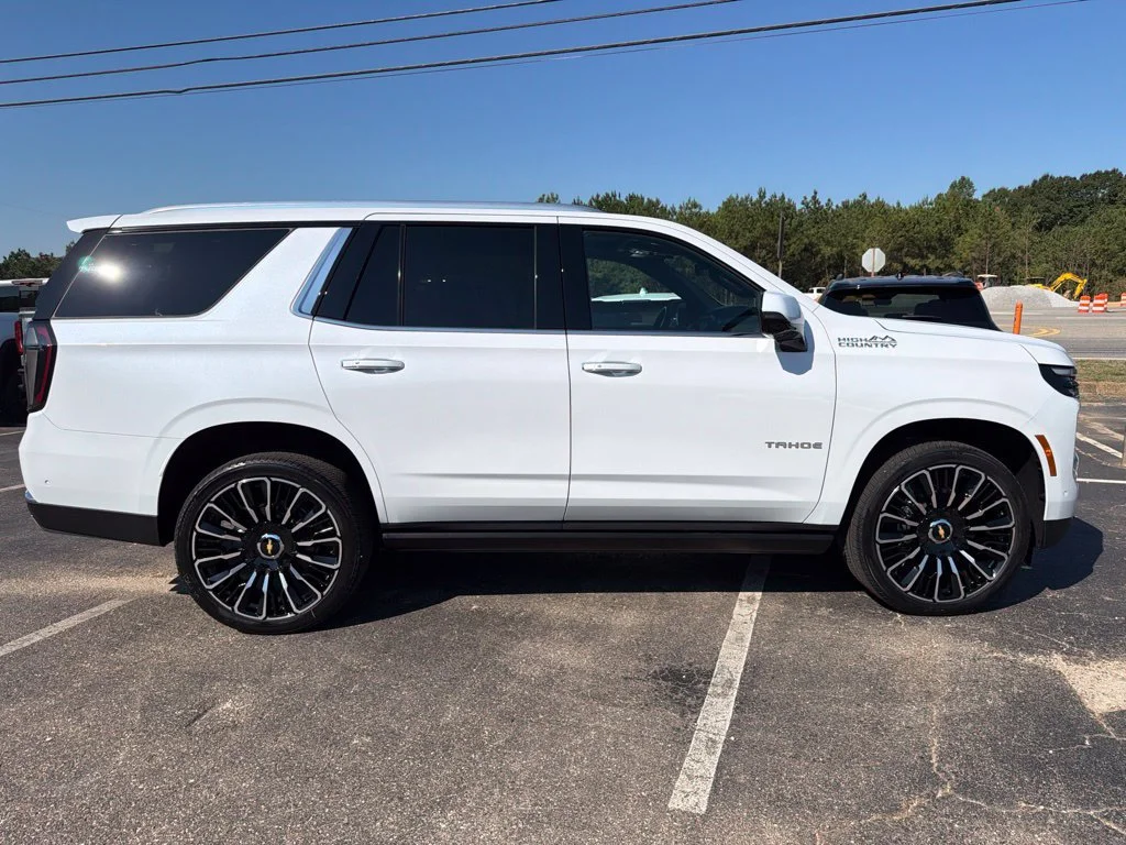 New 2026 Polar White Tricoat Chevrolet High Country image 6