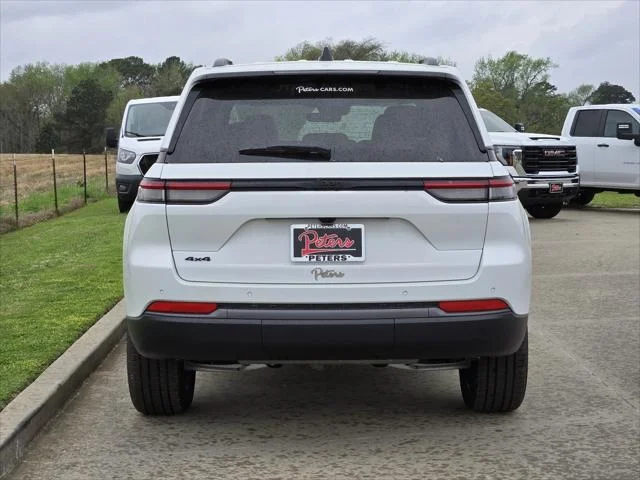 New 2026 Bright White Clear-Coat Exterior Paint Jeep Limited image 4