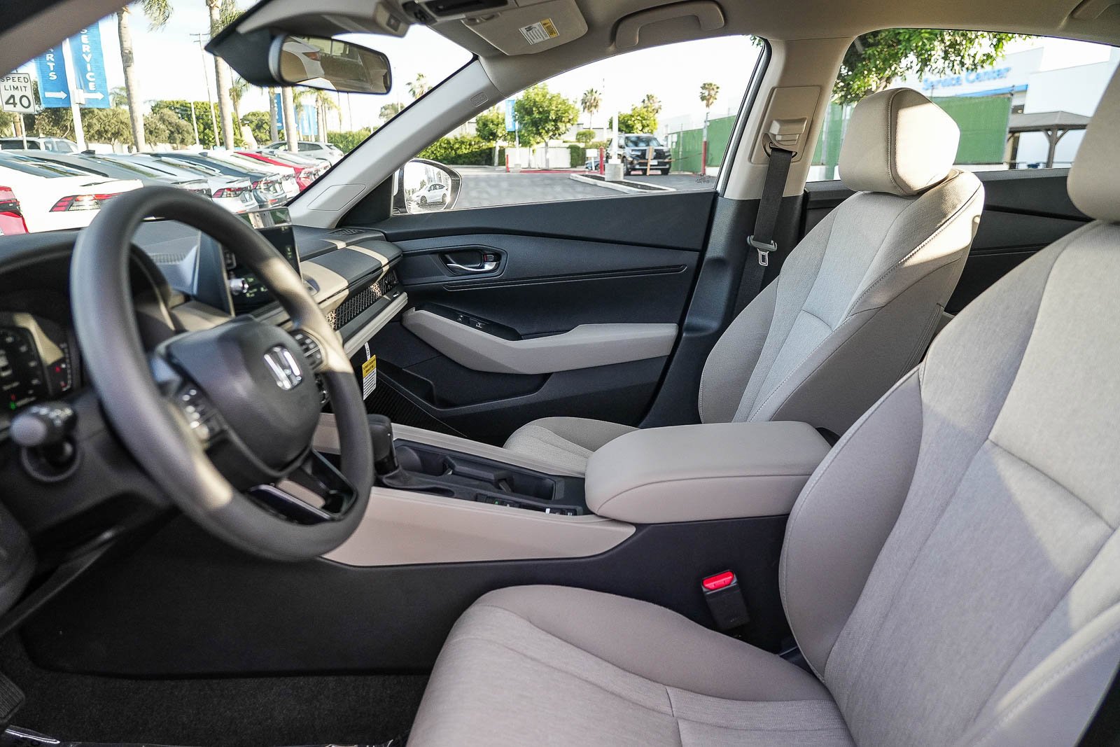 New 2026 Platinum White Pearl Honda LX image 18