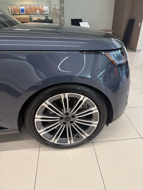 New 2026 Varesine Blue Land Rover SE image 6