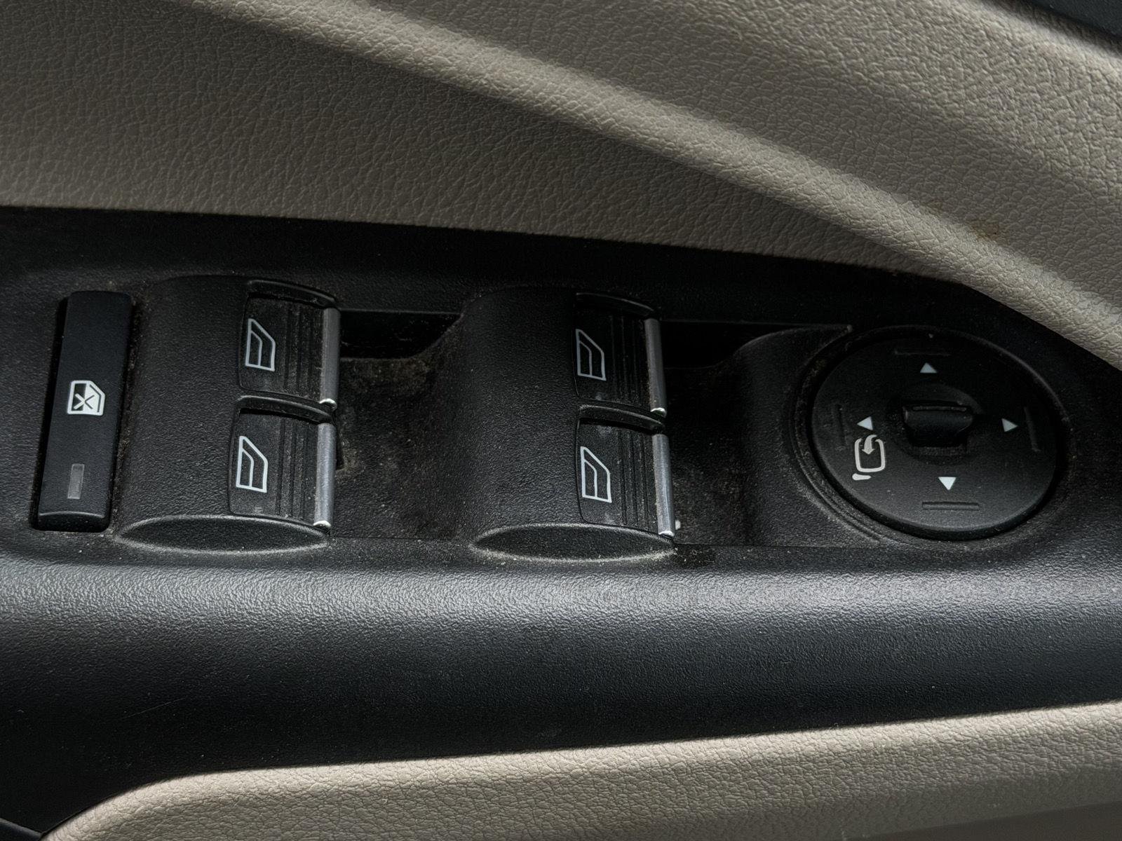 Used 2016 Magnetic Metallic Ford Titanium image 9