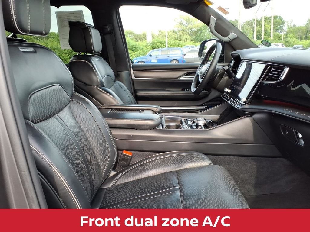 Used 2024 Baltic Gray Metallic Jeep Series II obsidian w/panoramic roof image 34