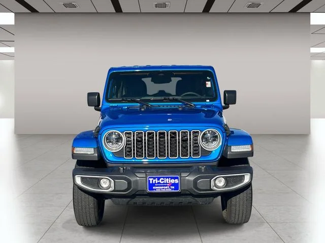 Used 2025 Blue Jeep Sahara image 9