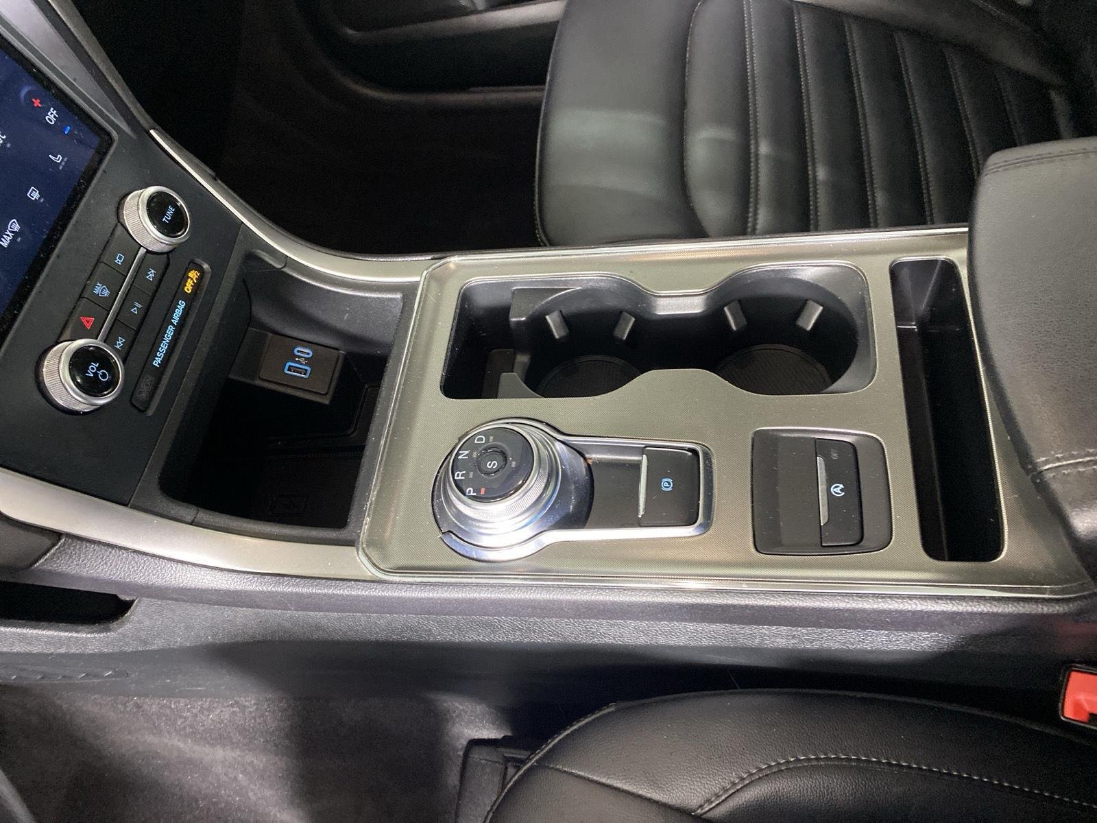 Used 2022 Agate Black Ford SEL image 25