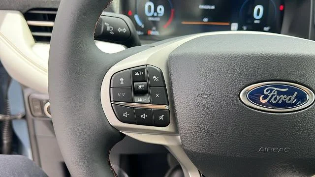 New 2026 Vapor Blue Metallic Ford Active image 44