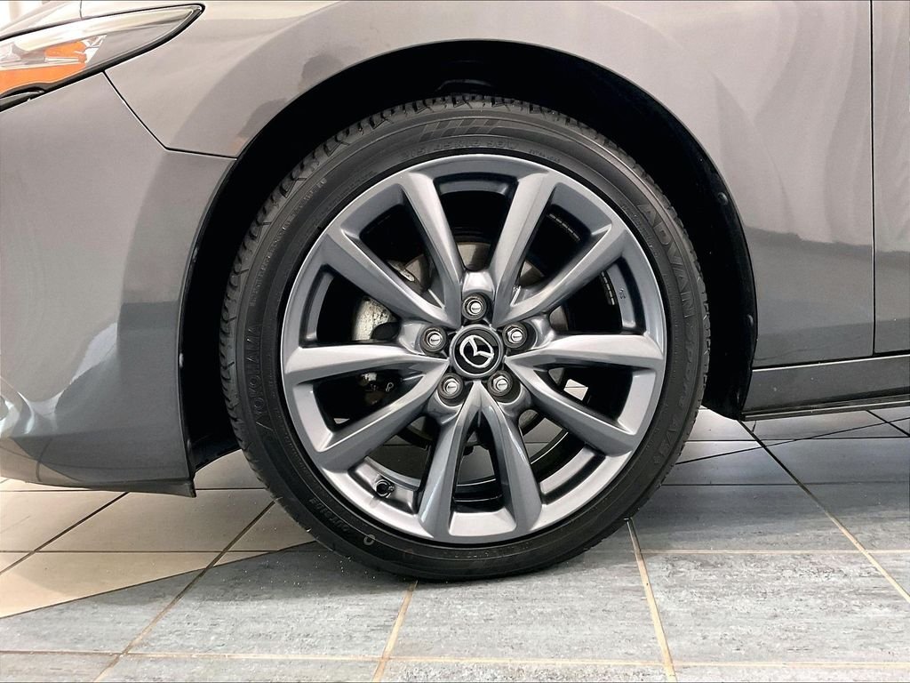 Used 2022 Machine Gray Metallic Mazda Preferred image 7
