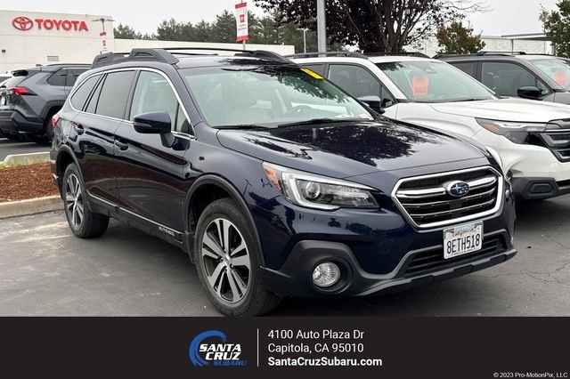 Used 2018 Blue Subaru 2.5i image 1