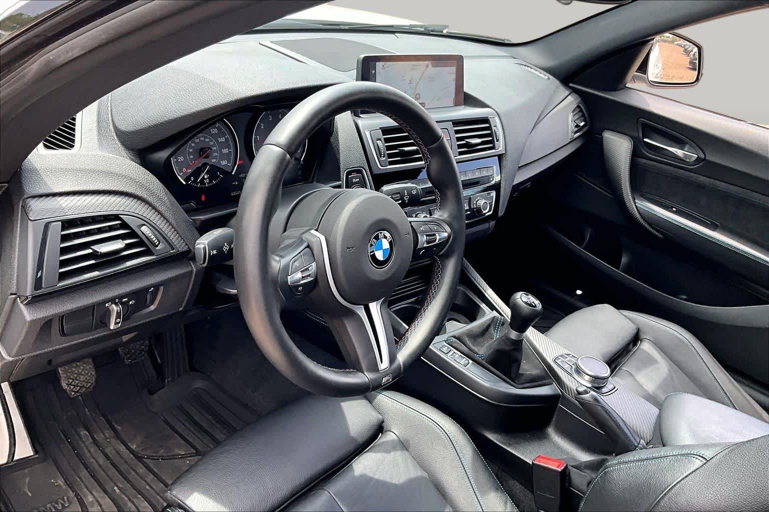 Used 2017 Alpine White BMW  image 14