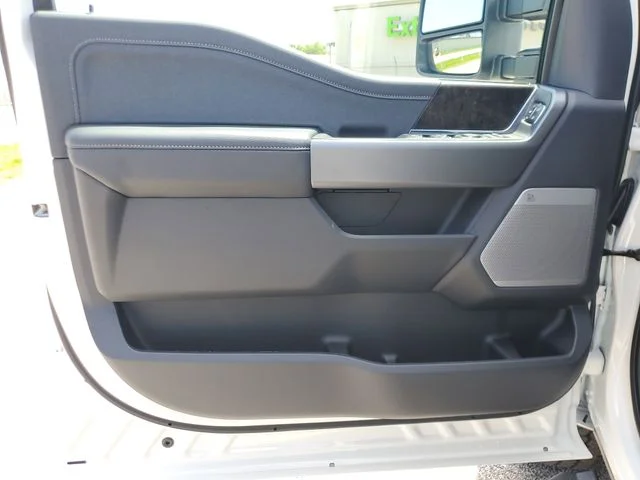 New 2026 Star White Metallic Tri-Coat Ford F-250® Lariat® image 17