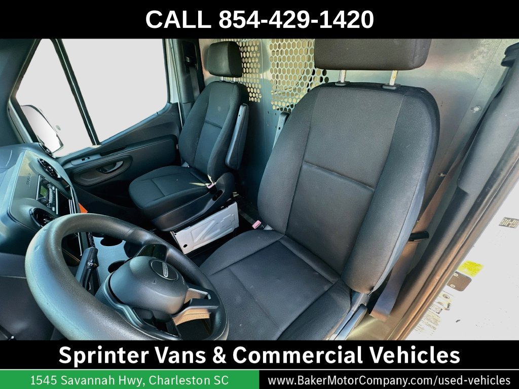 Used 2020 White Freightliner Base image 5