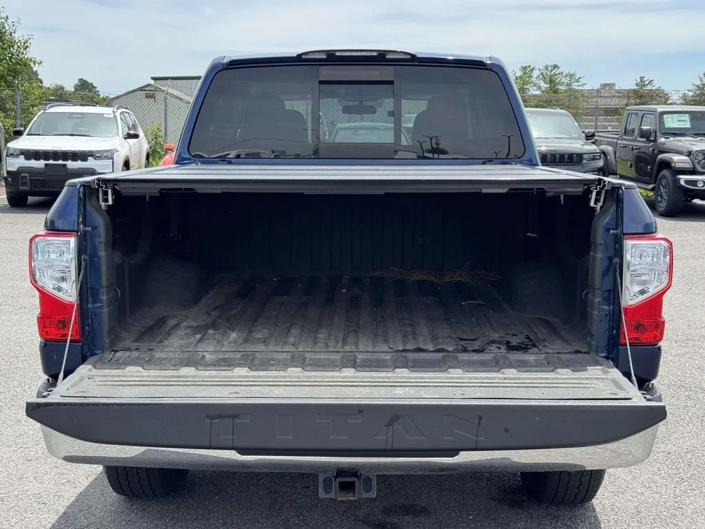 Used 2019 Blue Nissan SV image 29