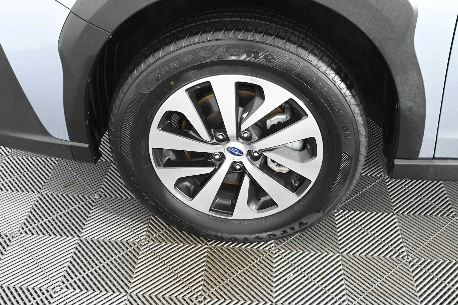 Used 2023 Ice Silver Metallic Subaru Premium image 26