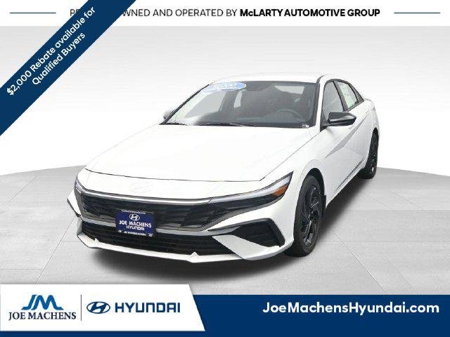 New 2026 White Hyundai SEL Sport image 5