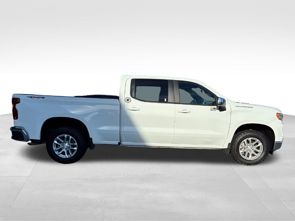Used 2023 White Chevrolet LT image 5