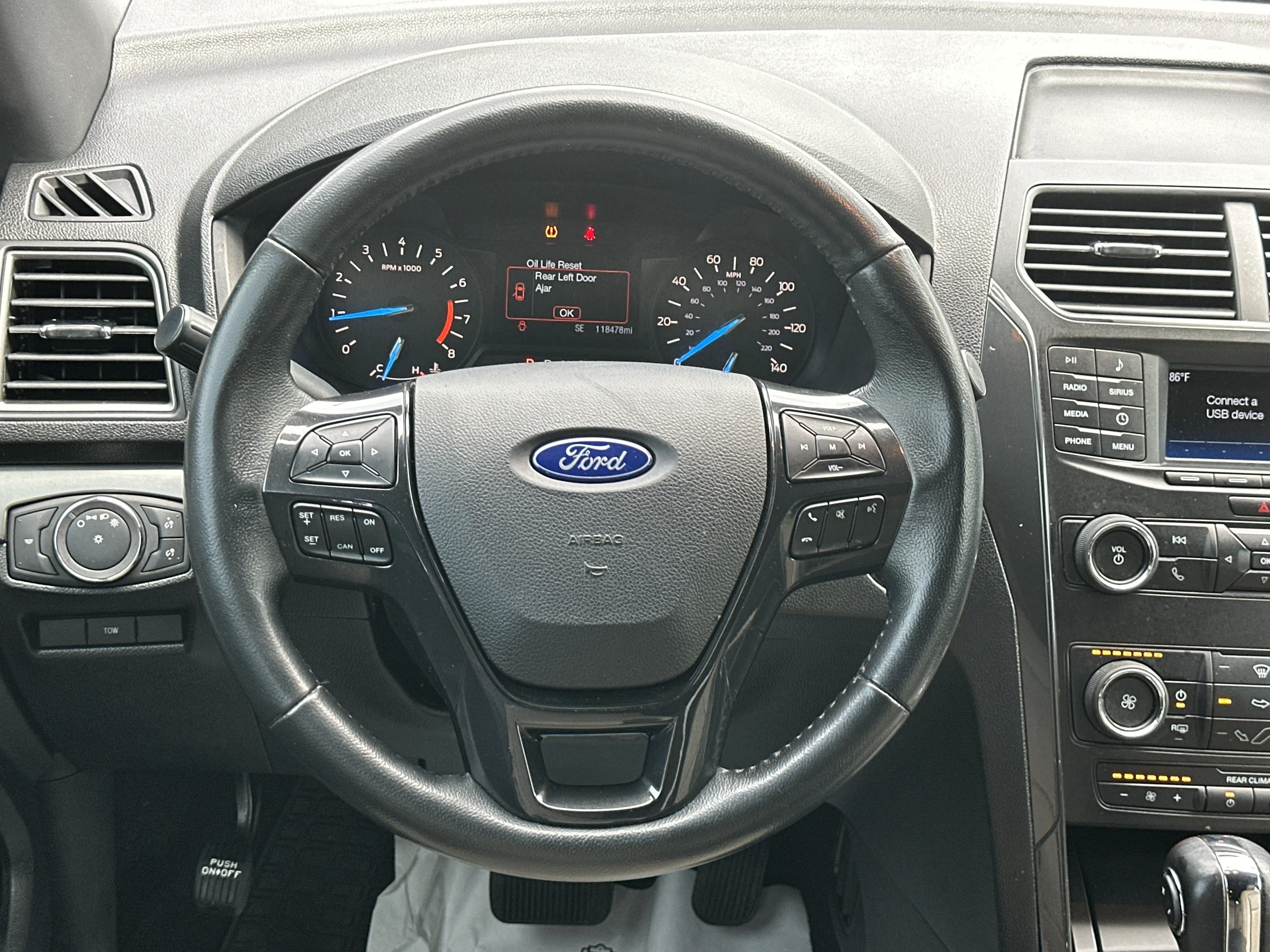 Used 2019 Oxford White Ford XLT image 24